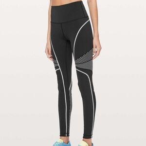 Brand New Lululemon "CHANNEL YOUR ENERGY 7/8 TIGHT" -  Size 6
